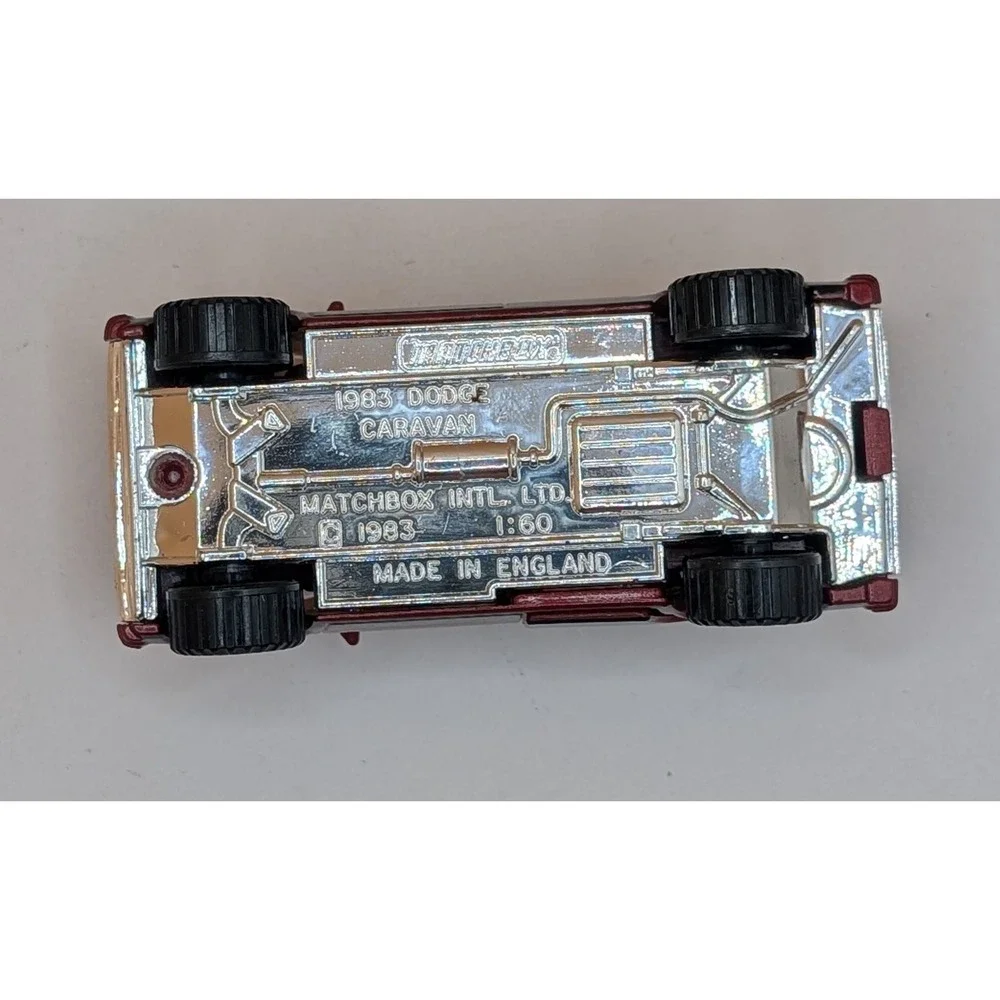 Matchbox 1984 Dodge Caravan Burgundy Diecast Car Made in England Original Box